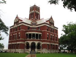 Lee County Courthouse in Giddings