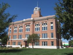 Randal County Courthouse in Canyon